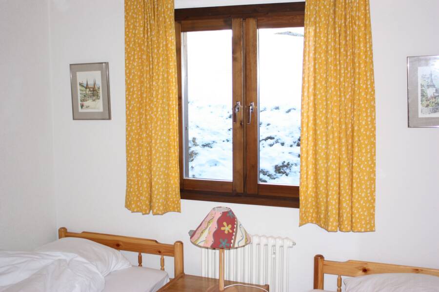 switzerland rental guest bedroom