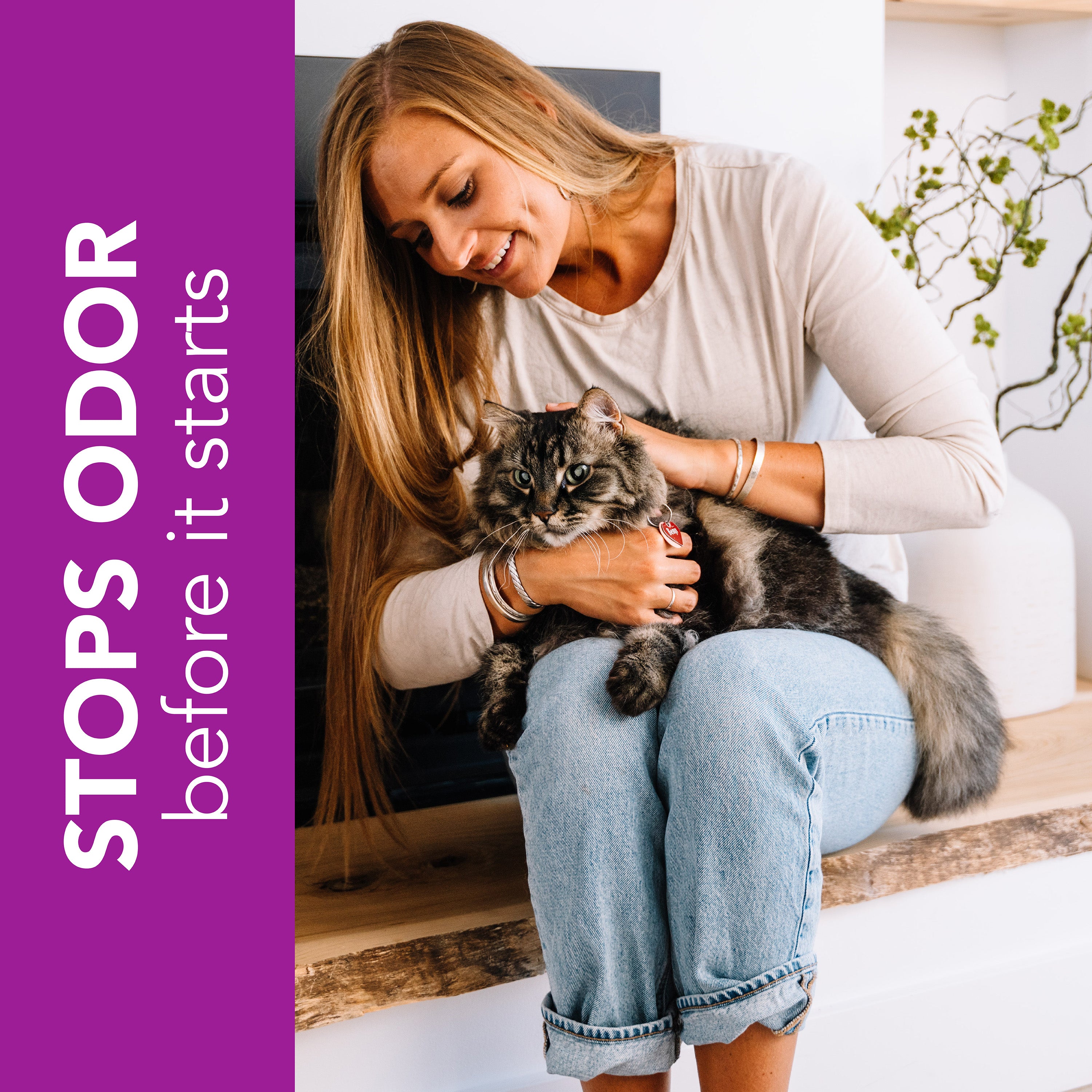 ["fillerId", "https://cdn.shopify.com/s/files/1/0037/0268/5745/files/066380009217_4.jpg?v=1757373326", "low tracking cat litter clumps solid natural"]