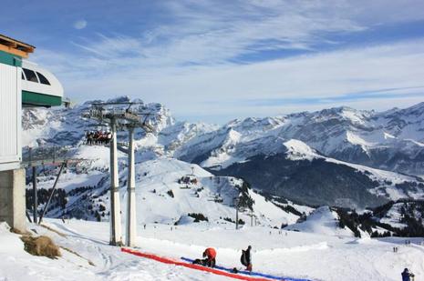 villars ski resort paragliding